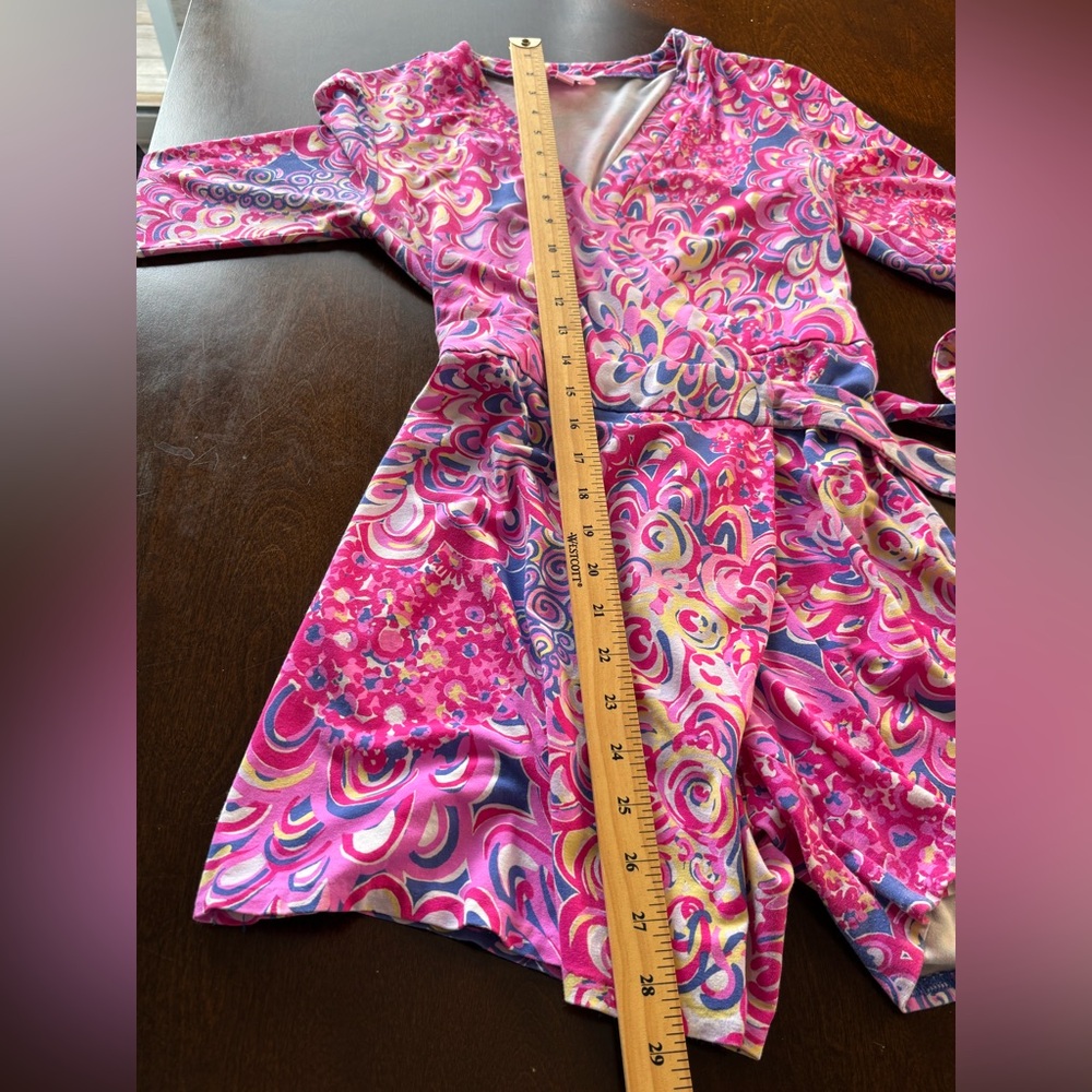 Lilly Pulitzer Karlie Wrap Shorts Romper Pink and Purple Abstract Design Size XS - Picture 11 of 11